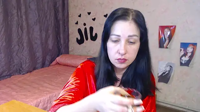 Snapshot of JillStevens chatting on October 2025 03:49:01 PM JillStevens online show from October 2025 03:49:01 PM