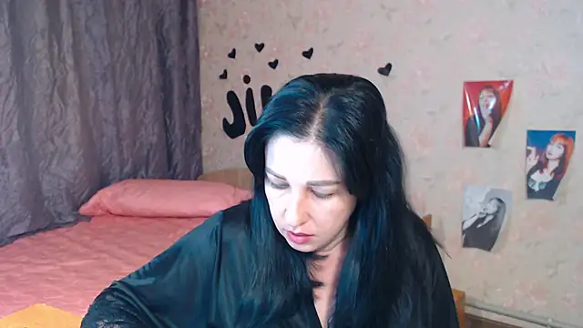 Snapshot of JillStevens chatting on November 2025 10:16:01 AM JillStevens online show from November 2025 10:16:01 AM