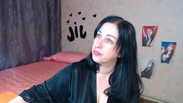 Snapshot of JillStevens chatting on November 2025 12:10:02 AM JillStevens online show from November 2025 12:10:02 AM