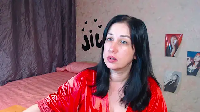 Snapshot of JillStevens chatting on November 2025 03:09:02 AM JillStevens online show from November 2025 03:09:02 AM