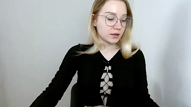 Snapshot of cindi_hot chatting on March 2025 08:10:01 AM cindi hot online show from March 2025 08:10:01 AM