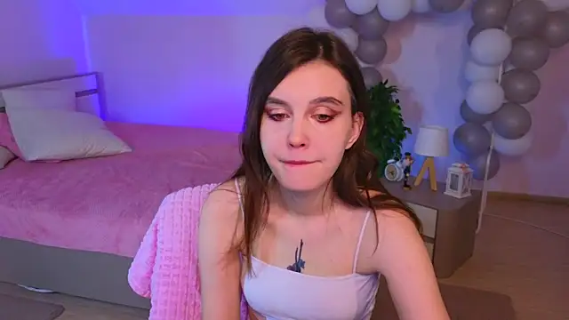 Snapshot of SusieMorris chatting on January 2025 02:11:01 AM SusieMorris online show from January 2025 02:11:01 AM