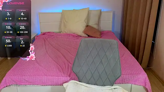 Snapshot of SusieMorris chatting on March 2025 04:56:01 AM SusieMorris online show from March 2025 04:56:01 AM