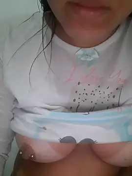 Snapshot of AmandaS2k chatting on November 2025 06:19:02 PM AmandaS2k online show from November 2025 06:19:02 PM