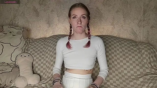 Lillian Lahot online show from March 2026 02:11:02 PM