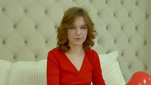 LessySmith online show from February 2025 03:58:01 PM