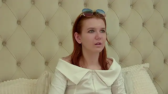 LessySmith online show from March 2025 01:10:02 AM