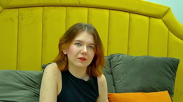 LessySmith online show from October 2025 04:40:02 PM