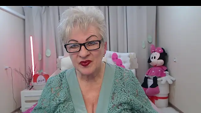 KayleSmoll online show from April 2026 06:58:02 PM