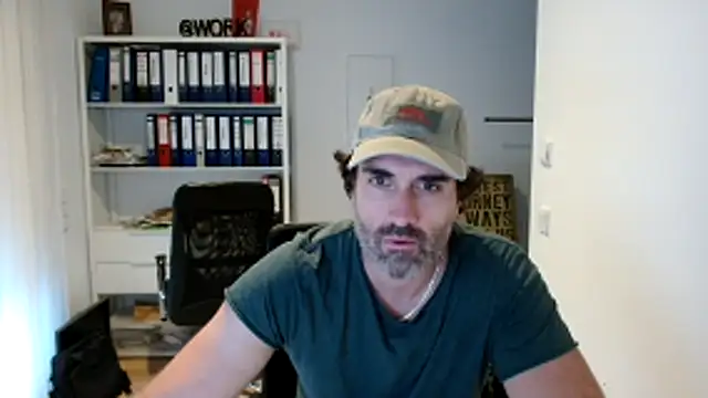 AlexPaeae online show from November 2025 02:59:02 PM
