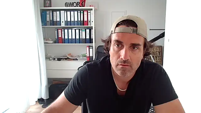 AlexPaeae online show from May 2026 06:30:02 AM