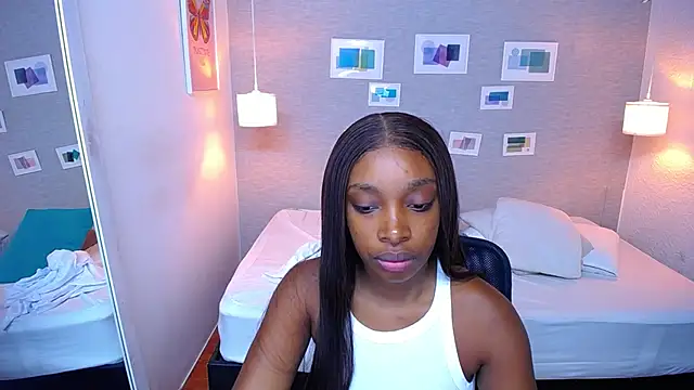 Shamiraa moore online show from March 2025 01:18:01 PM