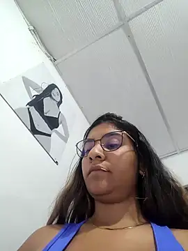 Snapshot of Sofythom1 chatting on December 2025 02:50:02 AM Sofythom1 online show from December 2025 02:50:02 AM