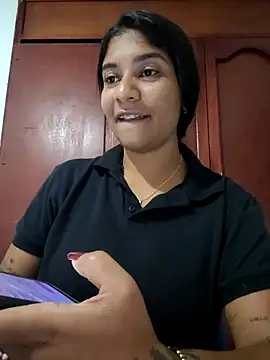 Snapshot of Sofythom1 chatting on May 2026 05:15:01 AM Sofythom1 online show from May 2026 05:15:01 AM