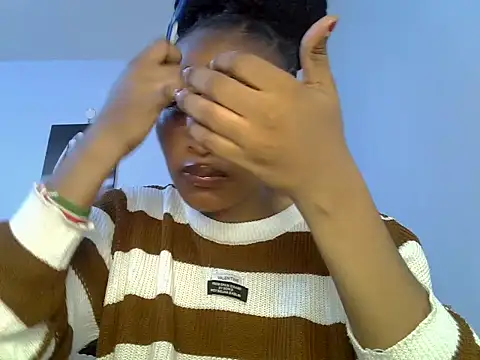 cute-alexis online show from April 2026 08:37:01 AM