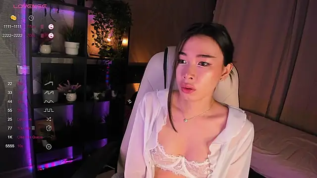 Snapshot of sensualily chatting on October 2025 03:43:01 PM sensualily online show from October 2025 03:43:01 PM