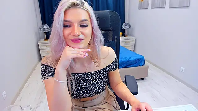 SelenaeMoore online show from January 2025 06:49:01 PM