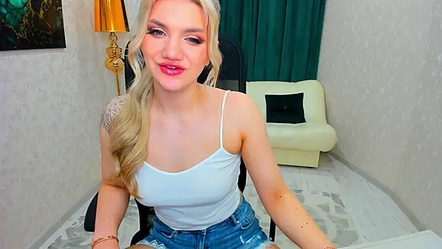 SelenaeMoore online show from February 2025 12:17:01 AM