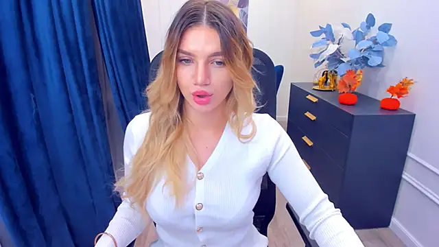SelenaeMoore online show from October 2025 03:40:01 AM