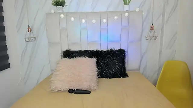 Esteff  o2 online show from February 2025 07:36:01 PM