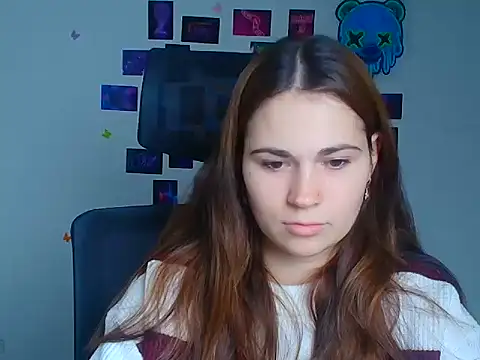 Snapshot of Loon_Amore chatting on November 2025 12:49:01 PM Loon Amore online show from November 2025 12:49:01 PM