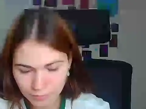 Snapshot of Loon_Amore chatting on December 2025 07:13:02 AM Loon Amore online show from December 2025 07:13:02 AM