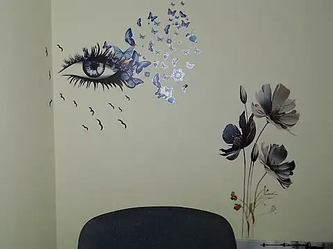 StrangerGi online show from December 2024 01:00:01 PM