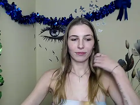 StrangerGi online show from December 2024 10:28:01 AM