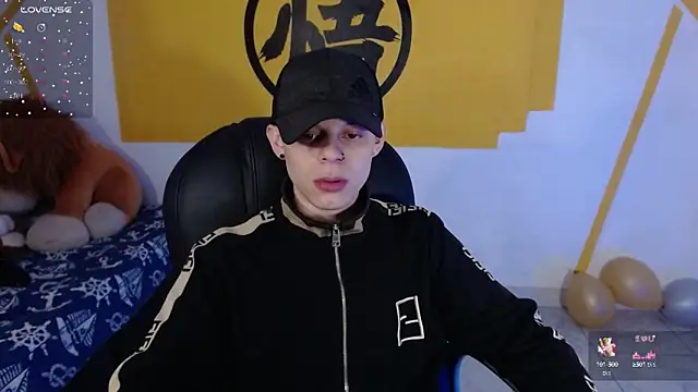 Snapshot of Matthew_Boy_ chatting on February 2025 04:48:02 AM Matthew Boy  online show from February 2025 04:48:02 AM