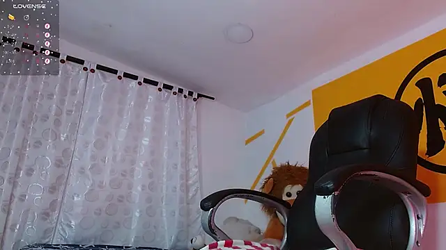 Snapshot of Matthew_Boy_ chatting on February 2025 08:43:01 AM Matthew Boy  online show from February 2025 08:43:01 AM