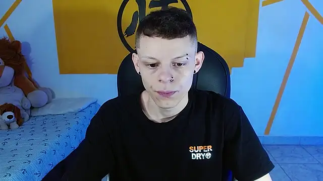 Snapshot of Matthew_Boy_ chatting on February 2025 01:03:02 PM Matthew Boy  online show from February 2025 01:03:02 PM