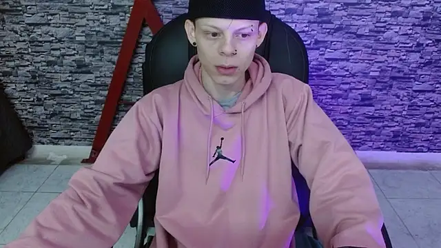 Snapshot of Matthew_Boy_ chatting on March 2025 12:31:02 PM Matthew Boy  online show from March 2025 12:31:02 PM