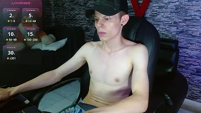 Snapshot of Matthew_Boy_ chatting on March 2025 09:15:02 PM Matthew Boy  online show from March 2025 09:15:02 PM