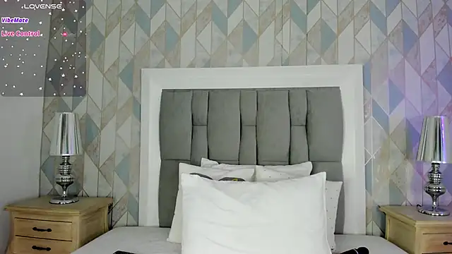 anais cooper online show from October 2025 11:42:02 AM