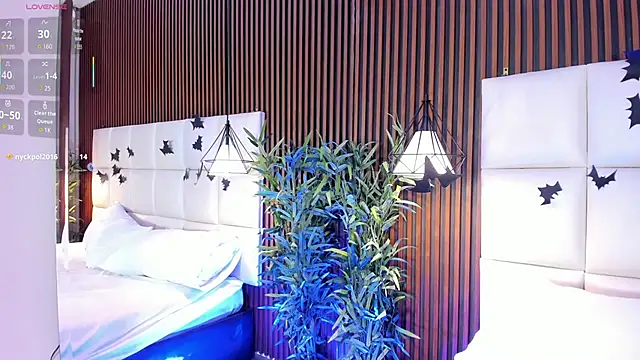 CailynBrowm online show from October 2025 04:42:01 AM