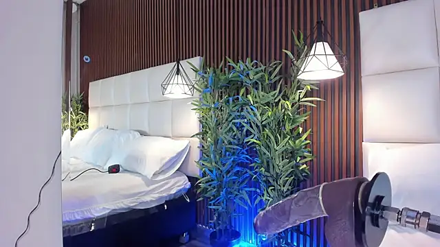 CailynBrowm online show from November 2025 04:21:01 AM