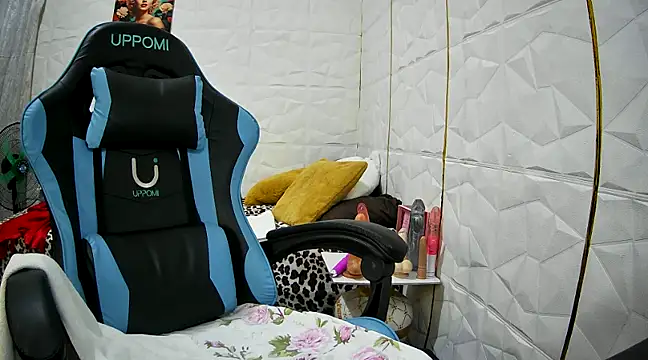 Snapshot of Mendoza_Amaranata chatting on February 2025 11:42:01 PM Mendoza Amaranata online show from February 2025 11:42:01 PM