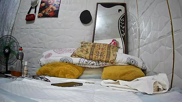 Snapshot of Mendoza_Amaranata chatting on September 2025 05:20:01 AM Mendoza Amaranata online show from September 2025 05:20:01 AM