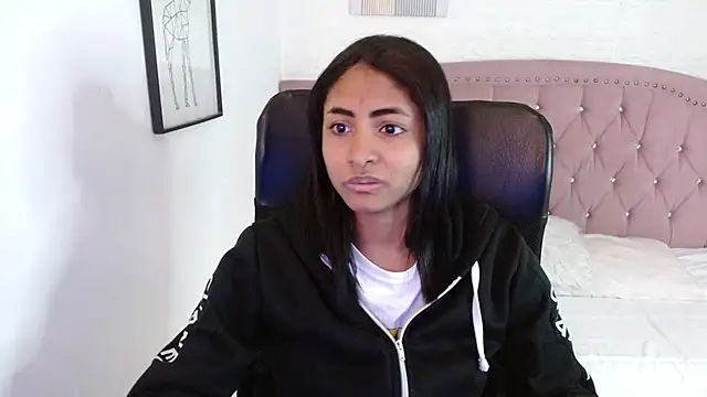 Snapshot of shaneelle chatting on November 2025 03:08:02 AM shaneelle online show from November 2025 03:08:02 AM