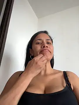 Snapshot of ambarsmith02 chatting on November 2025 05:15:01 PM ambarsmith02 online show from November 2025 05:15:01 PM