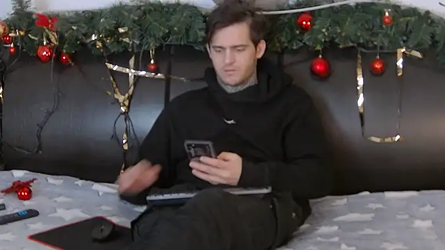 Snapshot of CarterCole chatting on December 2024 08:02:01 AM CarterCole online show from December 2024 08:02:01 AM