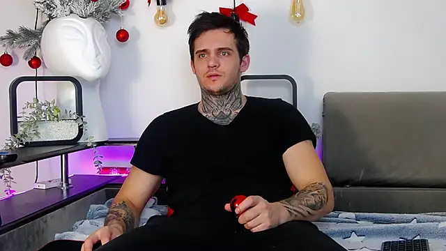 Snapshot of CarterCole chatting on December 2024 02:12:01 PM CarterCole online show from December 2024 02:12:01 PM