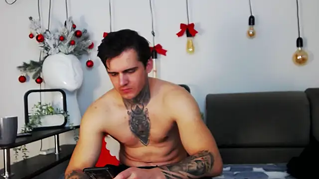 Snapshot of CarterCole chatting on December 2024 07:44:02 AM CarterCole online show from December 2024 07:44:02 AM