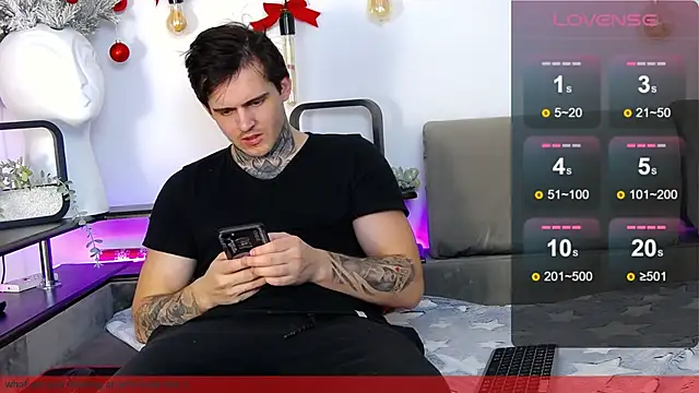 Snapshot of CarterCole chatting on December 2024 01:49:01 PM CarterCole online show from December 2024 01:49:01 PM