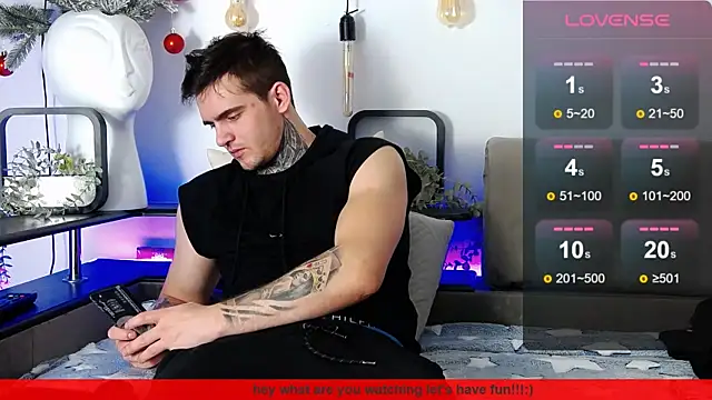 Snapshot of CarterCole chatting on January 2025 01:58:01 PM CarterCole online show from January 2025 01:58:01 PM