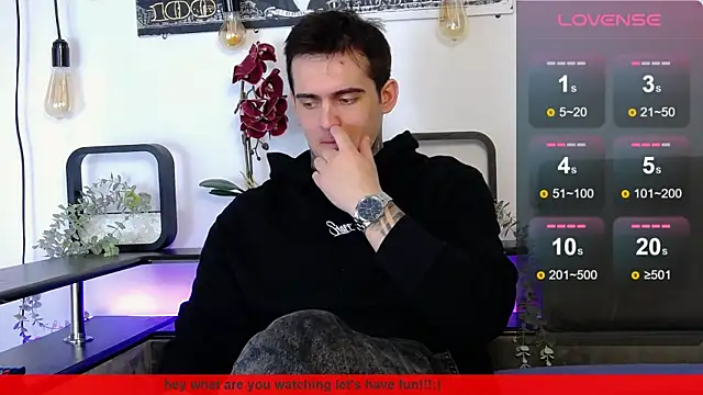 Snapshot of CarterCole chatting on March 2025 08:10:02 AM CarterCole online show from March 2025 08:10:02 AM