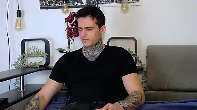 Snapshot of CarterCole chatting on March 2025 01:48:01 PM CarterCole online show from March 2025 01:48:01 PM