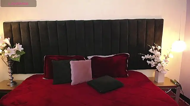 soft attraction online show from April 2026 07:32:01 PM