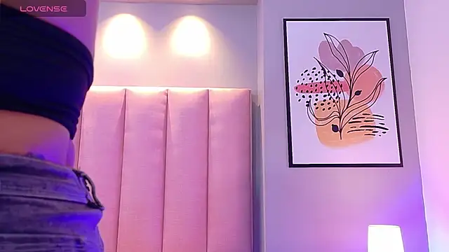 Snapshot of KeilyRoss chatting on November 2025 08:33:02 PM KeilyRoss online show from November 2025 08:33:02 PM