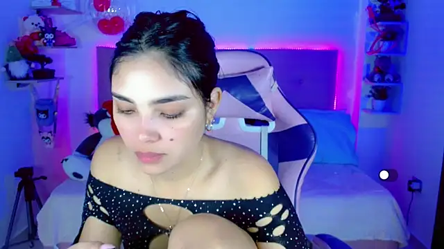 Kylie brokee online show from December 2024 09:08:01 PM